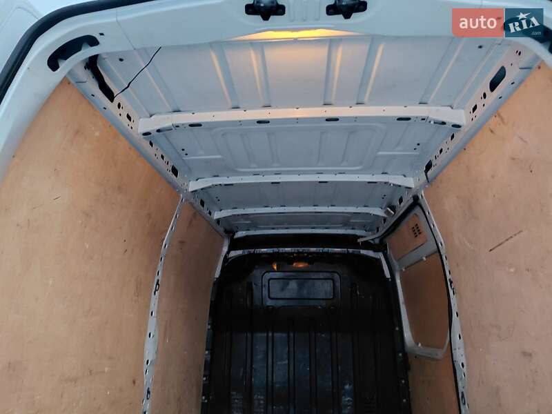Грузовой фургон Renault Master 2016 в Ивано-Франковске фото 16 Грузовой фургон Renault Master 2016 в Ивано-Франковске