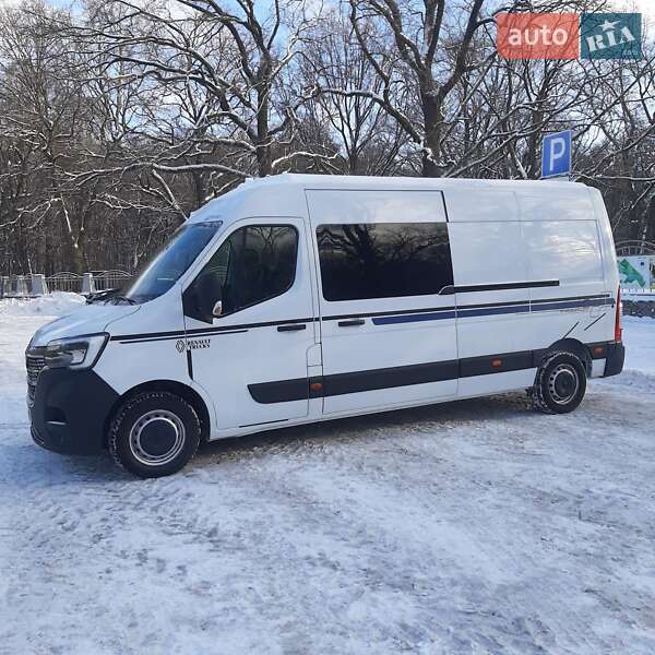 Вантажний фургон Renault Master 2022 в Полтаві