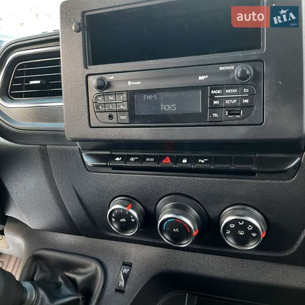 Вантажний фургон Renault Master 2022 в Полтаві