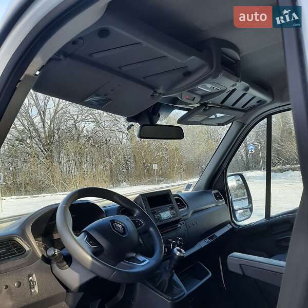 Вантажний фургон Renault Master 2022 в Полтаві