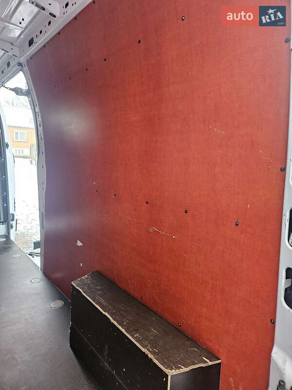 Грузовой фургон Renault Master 2022 в Дубно