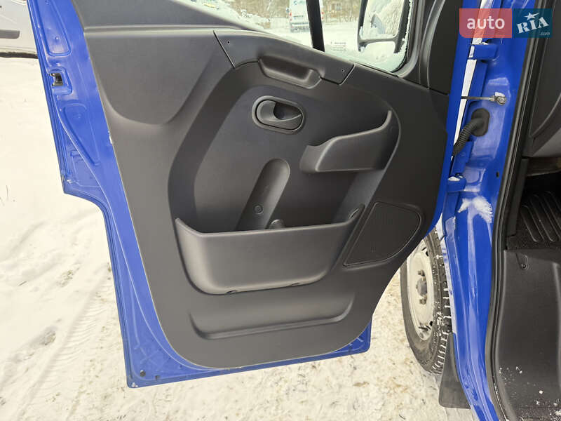 Грузовой фургон Renault Master 2022 в Дубно