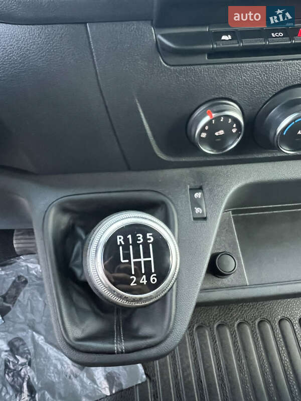 Грузовой фургон Renault Master 2021 в Луцке