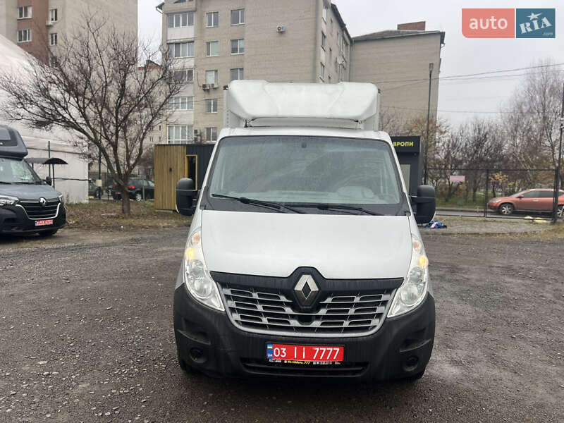 Вантажний фургон Renault Master 2015 в Луцьку