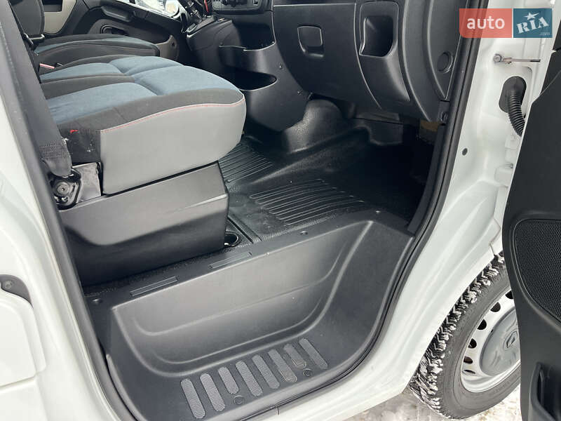 Грузовой фургон Renault Master 2016 в Дубно