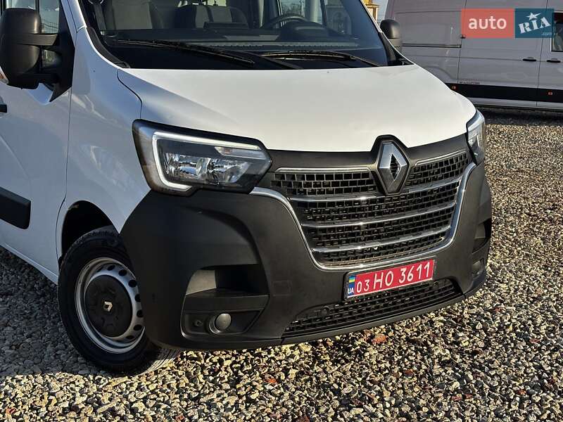 Вантажний фургон Renault Master 2020 в Львові