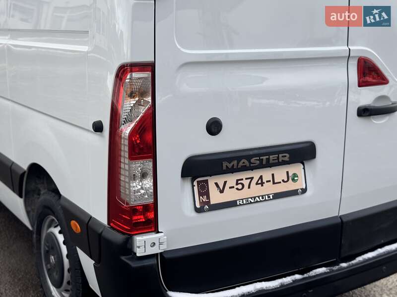Грузовой фургон Renault Master 2017 в Дубно