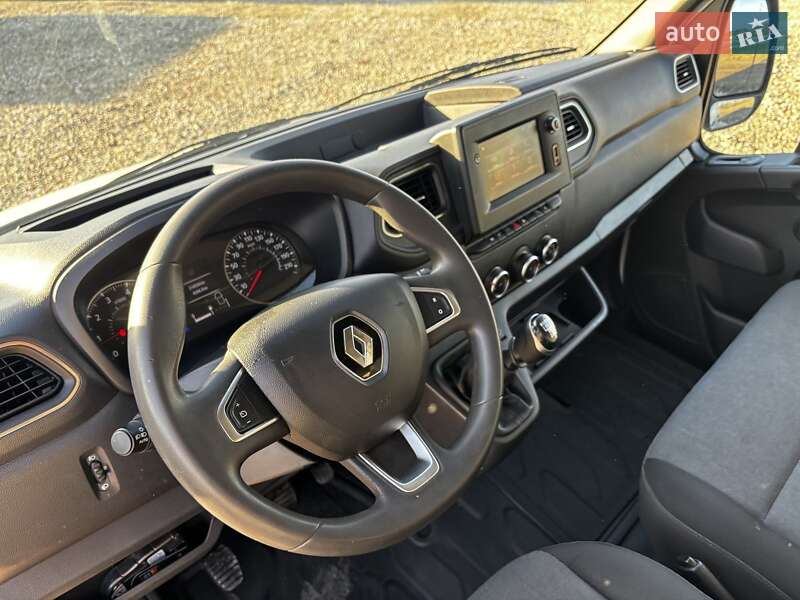Вантажний фургон Renault Master 2020 в Львові