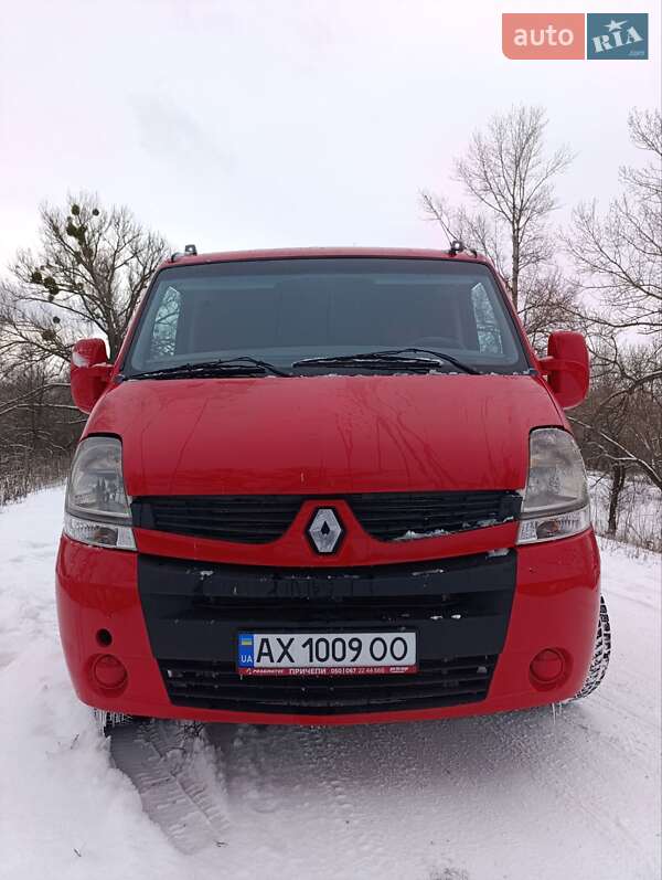 Эвакуатор Renault Master 2008 в Изюме
