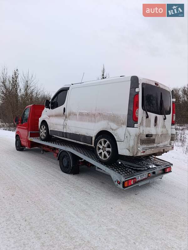 Эвакуатор Renault Master 2008 в Изюме