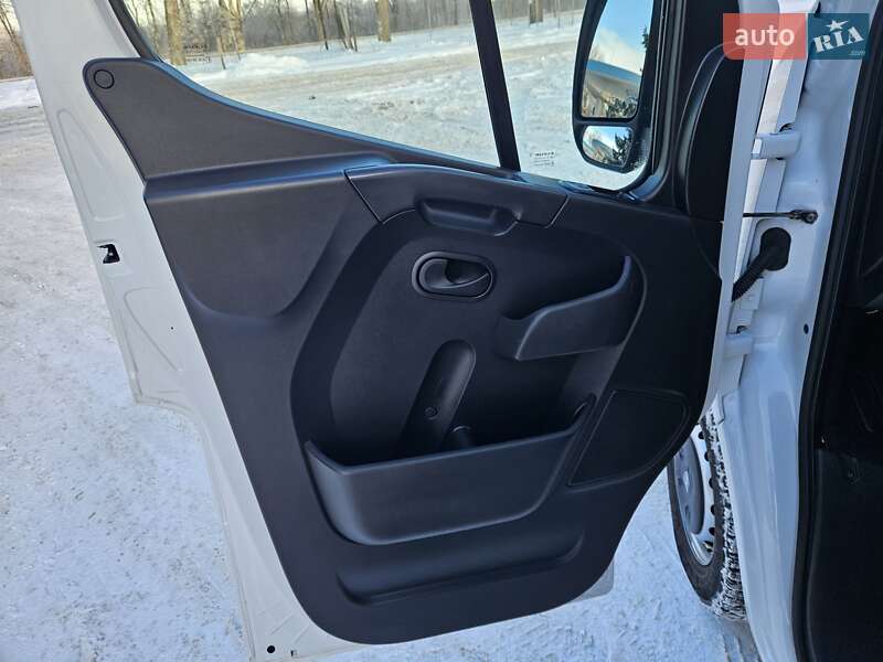 Грузовой фургон Renault Master 2022 в Бердичеве