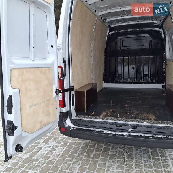 Грузовой фургон Renault Master 2020 в Дубно