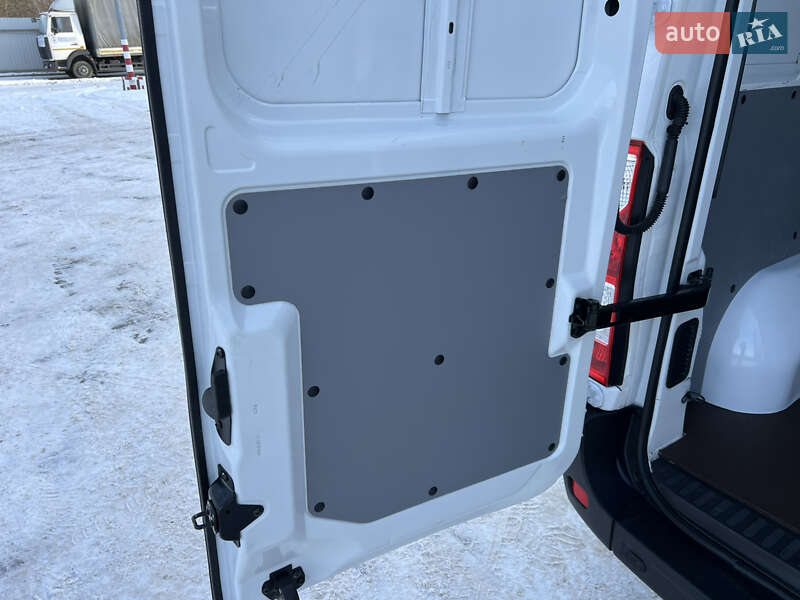 Микроавтобус грузовой (до 3,5т) Renault Master 2021 в Дубно