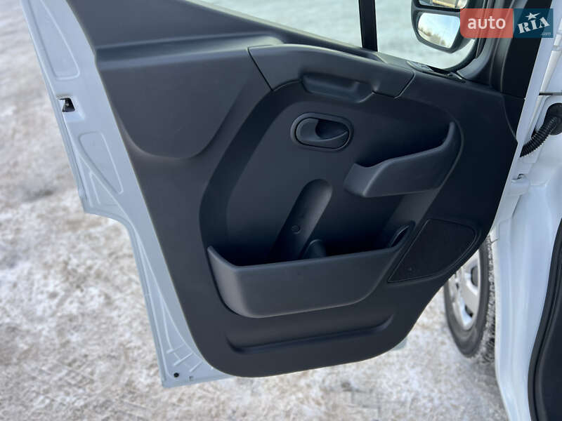 Микроавтобус грузовой (до 3,5т) Renault Master 2021 в Дубно