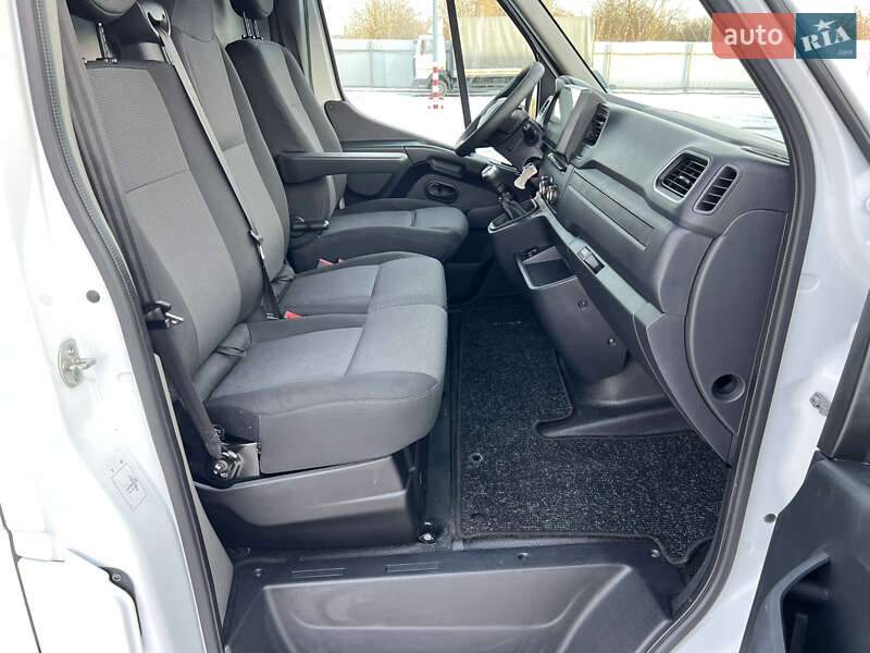 Микроавтобус грузовой (до 3,5т) Renault Master 2021 в Дубно