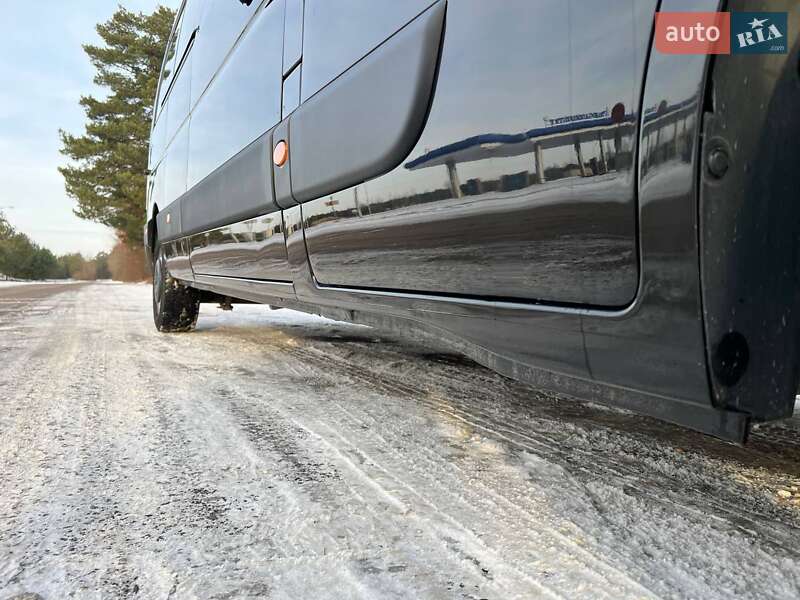 Грузовой фургон Renault Master 2022 в Киеве