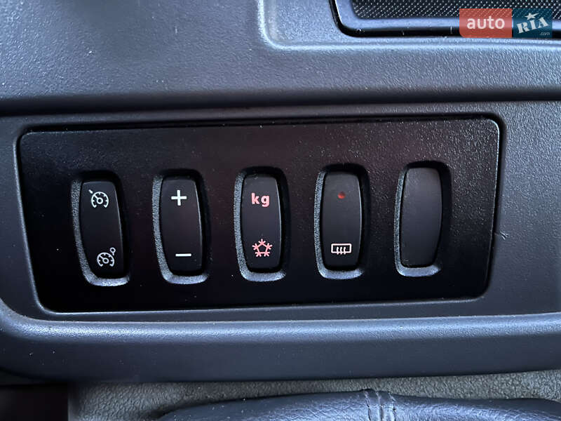 Грузовой фургон Renault Master 2008 в Дубно