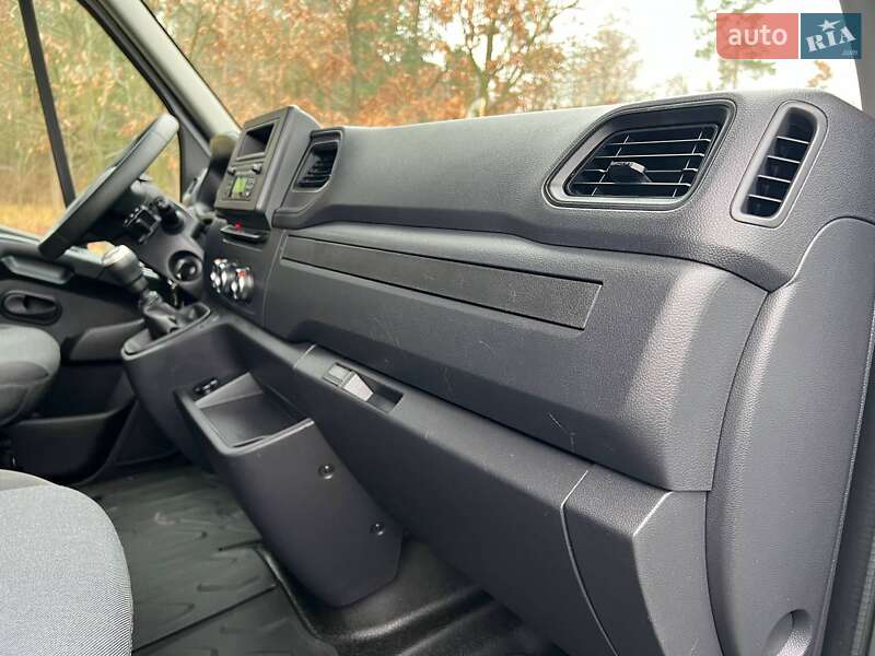 Тентованый Renault Master 2021 в Киеве