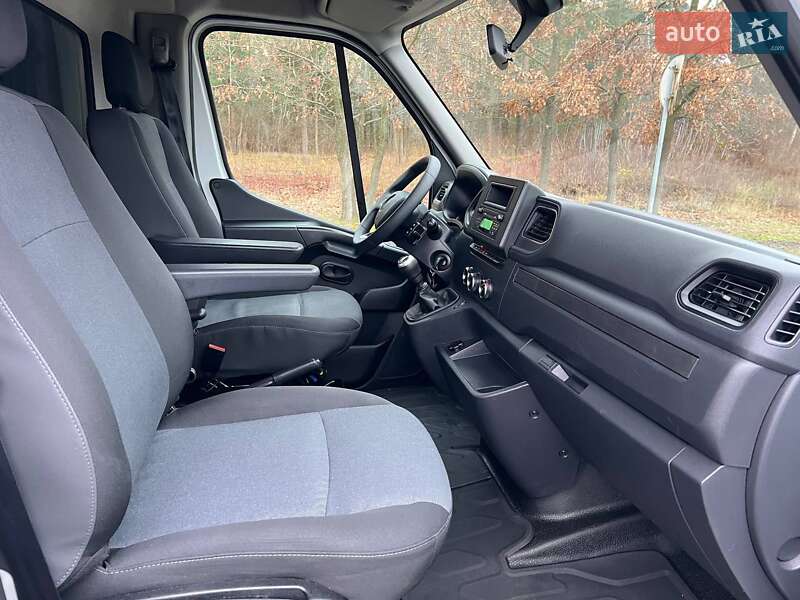 Тентованый Renault Master 2021 в Киеве