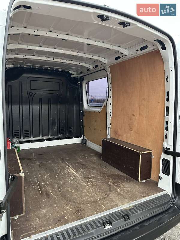 Вантажний фургон Renault Master 2018 в Білогородці