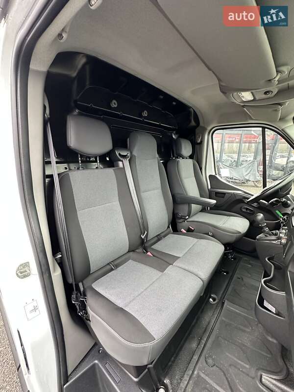 Вантажний фургон Renault Master 2018 в Білогородці