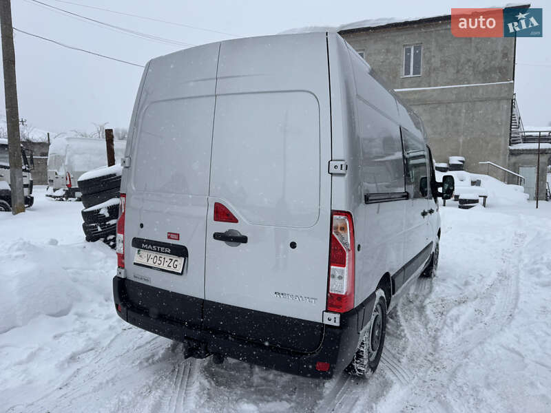 Грузопассажирский фургон Renault Master 2019 в Дубно
