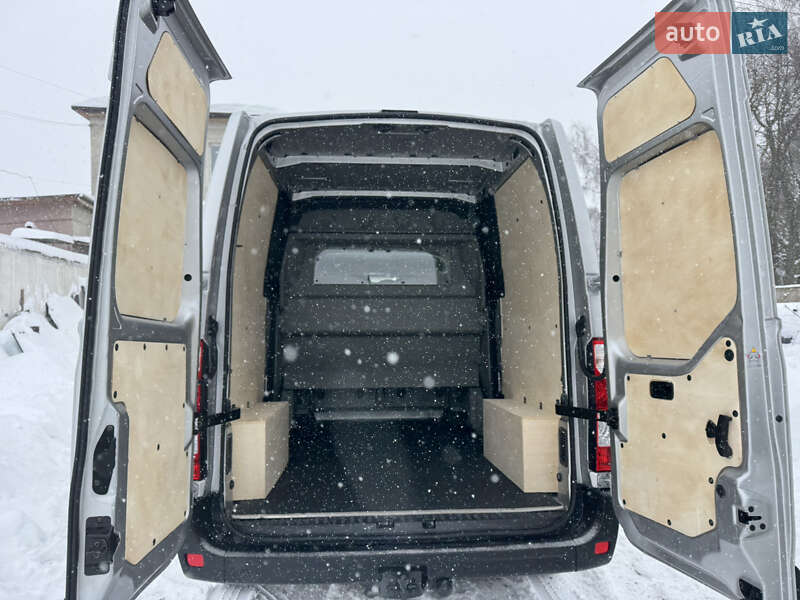 Грузопассажирский фургон Renault Master 2019 в Дубно