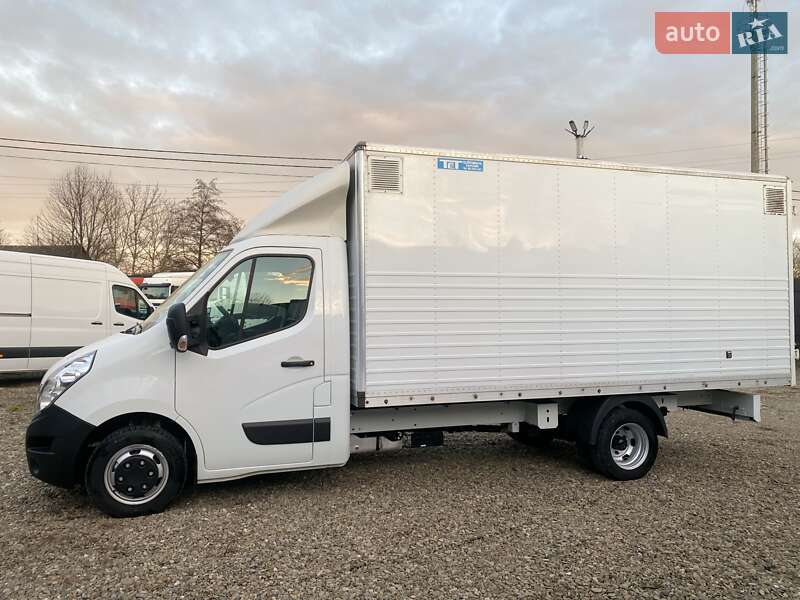Грузовой фургон Renault Master 2018 в Хусте