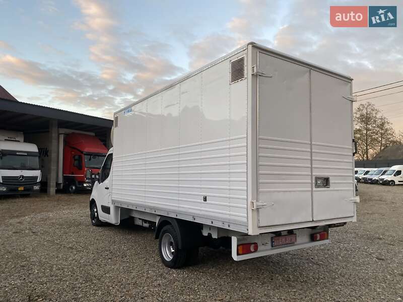 Грузовой фургон Renault Master 2018 в Хусте