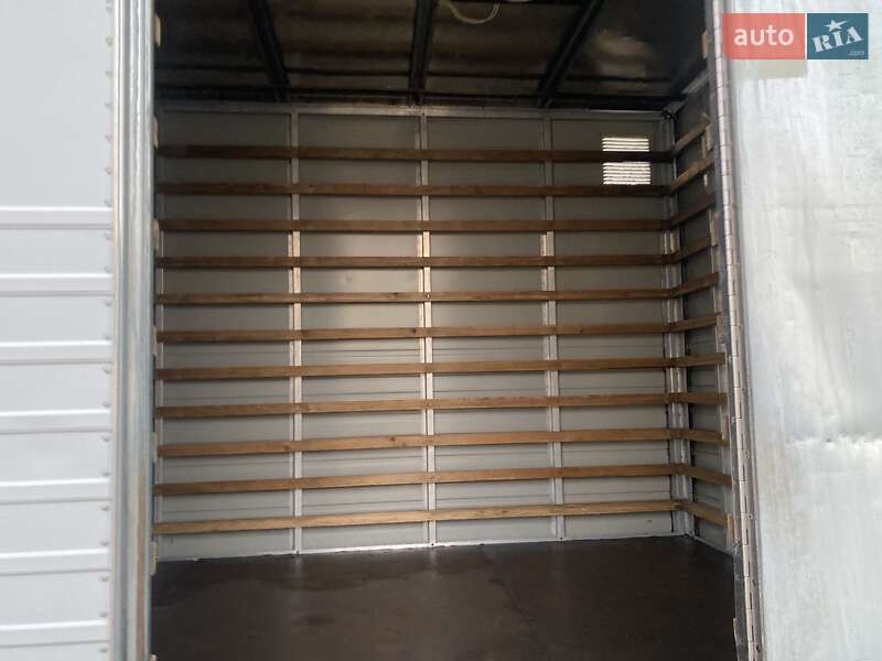 Грузовой фургон Renault Master 2018 в Хусте