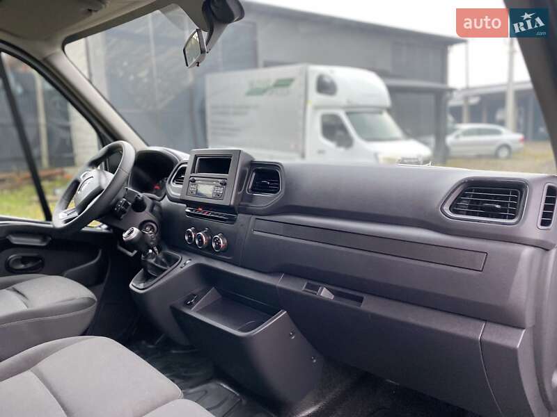 Тентованый Renault Master 2022 в Хусте