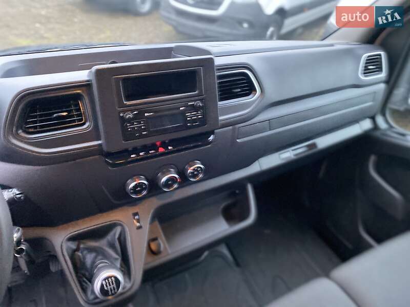 Тентованый Renault Master 2022 в Хусте