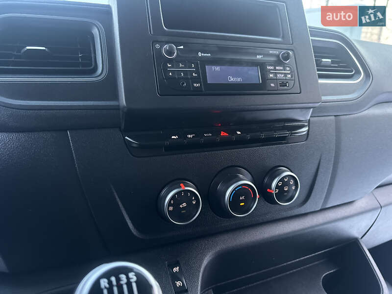 Грузовой фургон Renault Master 2022 в Ровно