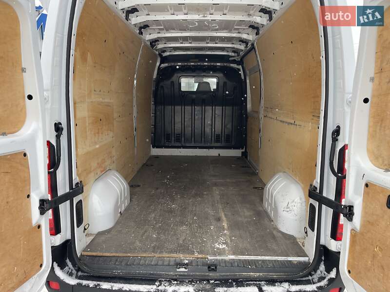 Грузовой фургон Renault Master 2018 в Луцке