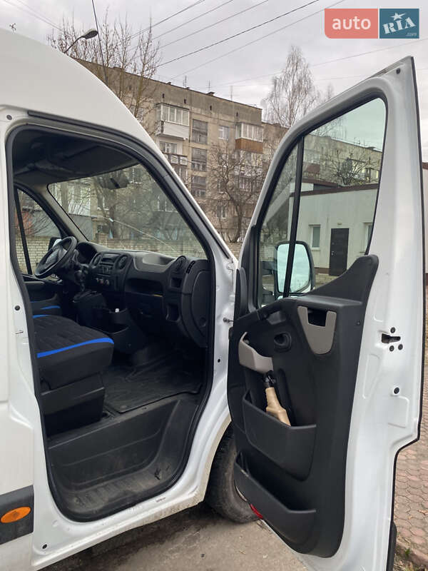 Грузовой фургон Renault Master 2016 в Славуте