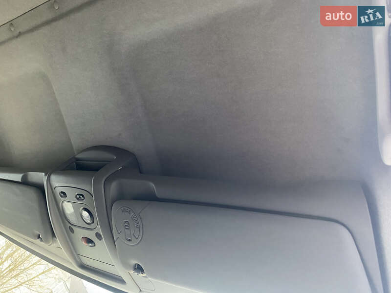 Грузовой фургон Renault Master 2016 в Славуте