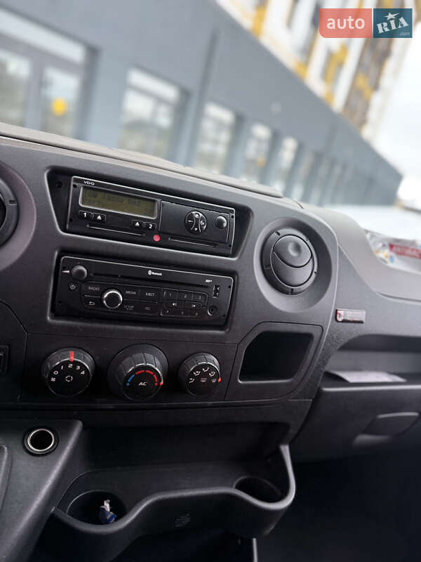 Вантажопасажирський фургон Renault Master 2014 в Луцьку