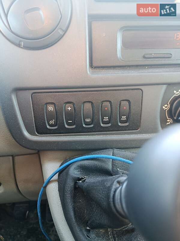 Минивэн Renault Master 2007 в Звягеле