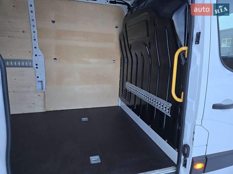 Грузовой фургон Renault Master 2018 в Луцке