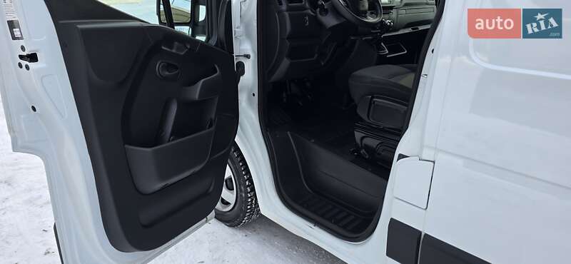 Вантажний фургон Renault Master 2022 в Житомирі