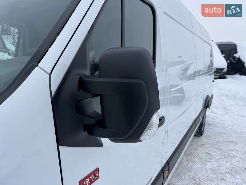 Вантажний фургон Renault Master 2017 в Дубні