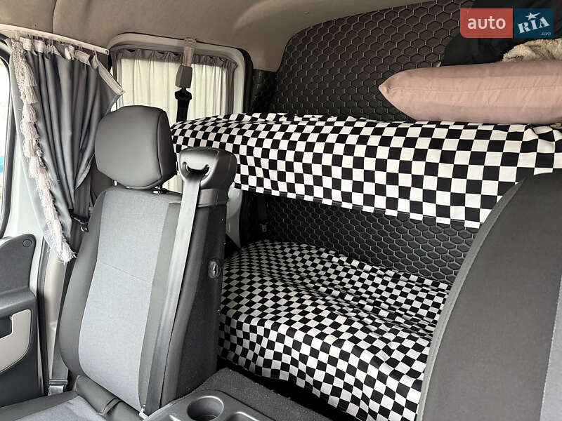 Автовоз Renault Master 2016 в Рівному