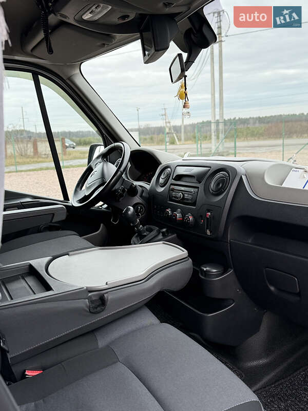Автовоз Renault Master 2016 в Рівному