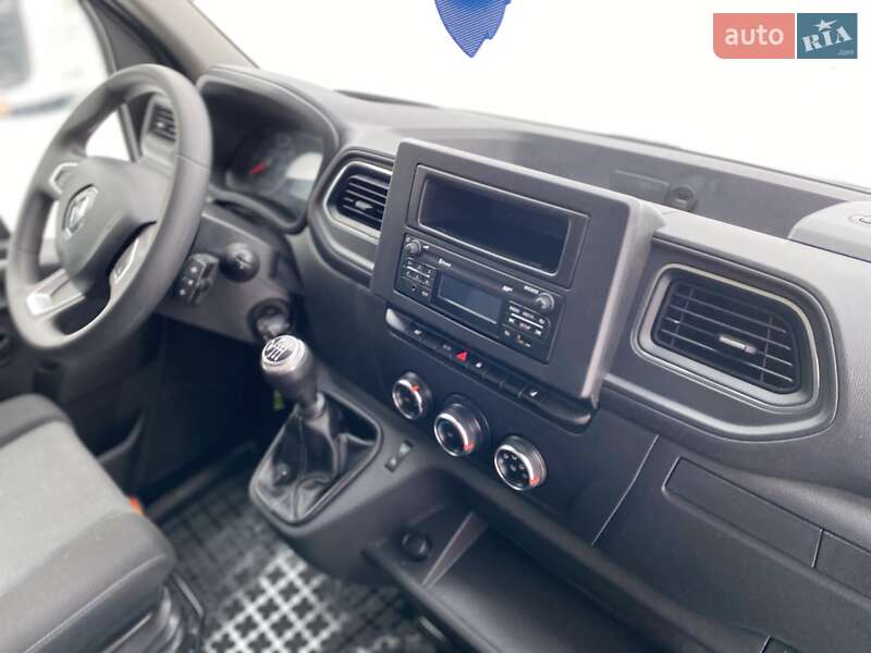 Тентованый Renault Master 2022 в Хусте