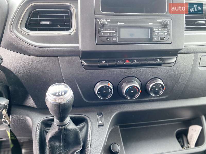 Тентованый Renault Master 2022 в Хусте