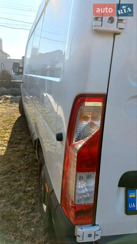 Вантажний фургон Renault Master 2018 в Бердичеві