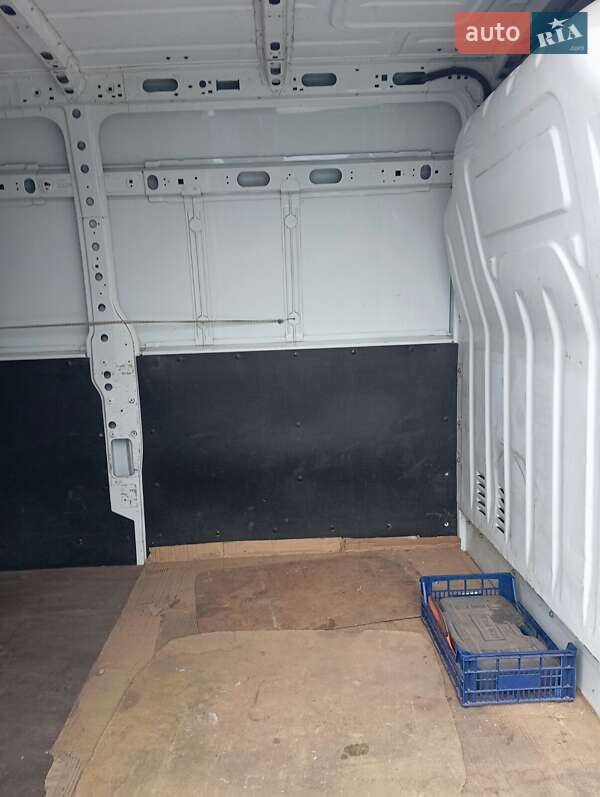 Вантажний фургон Renault Master 2014 в Знам'янці