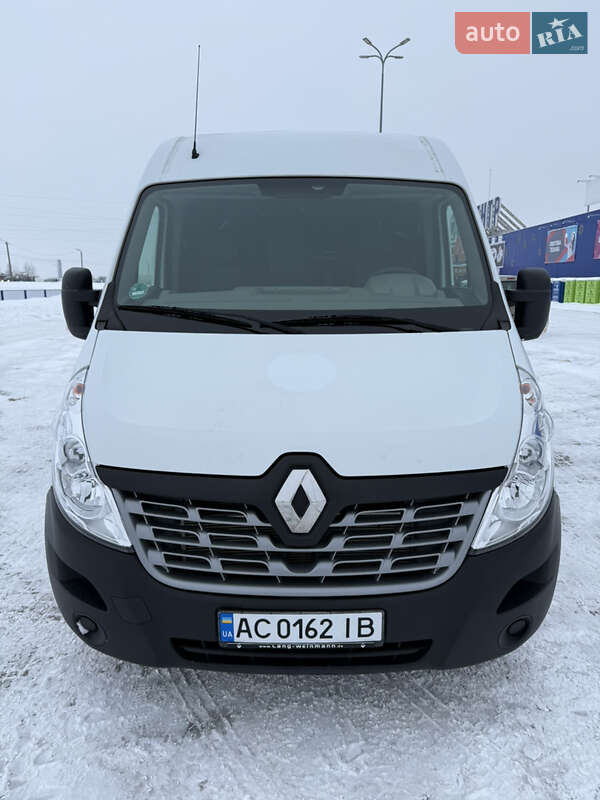 Микроавтобус грузовой (до 3,5т) Renault Master 2017 в Нововолынске
