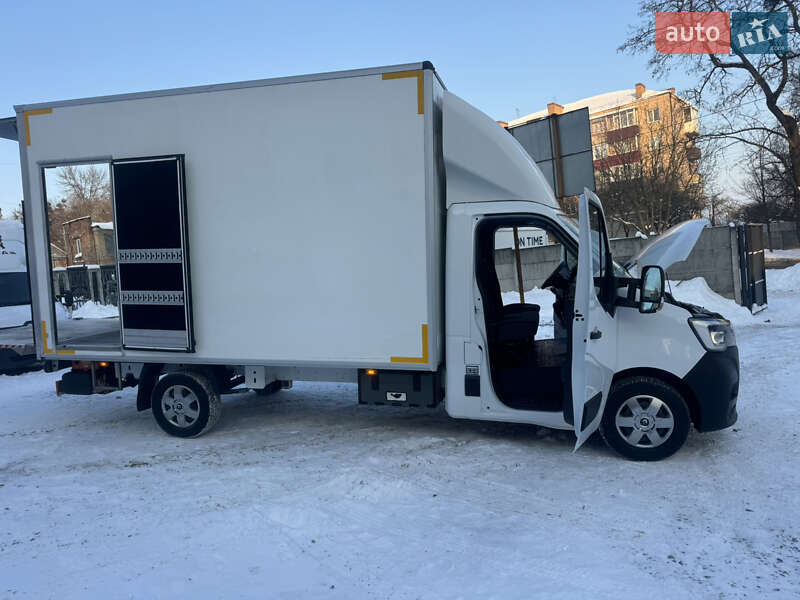 Вантажний фургон Renault Master 2022 в Рівному