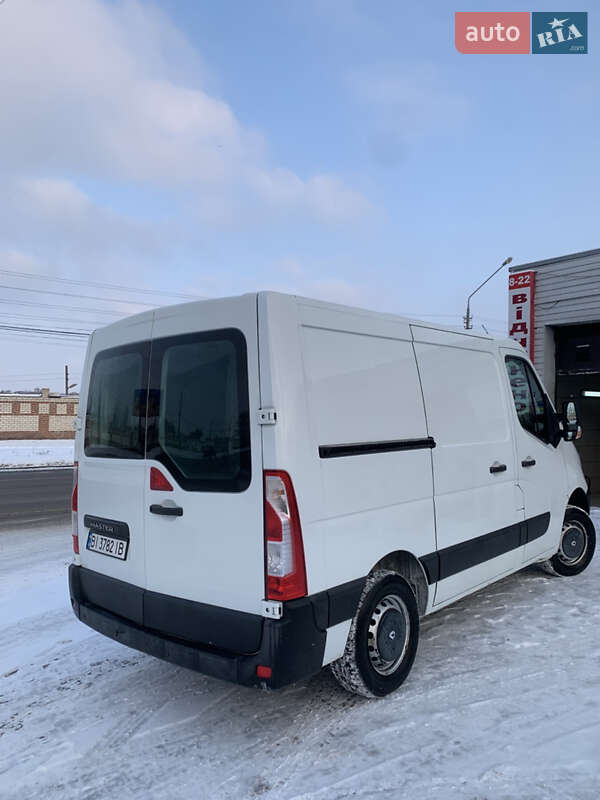 Вантажний фургон Renault Master 2016 в Кременчуці